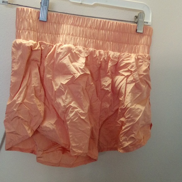 THE SPORTY SHORTS NEW SIZE SMALL - Picture 8 of 8